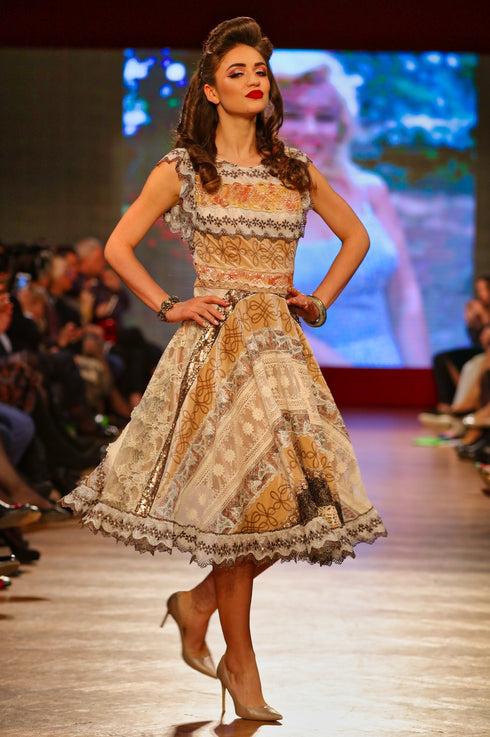 Rochie catifea si dantela T-85b